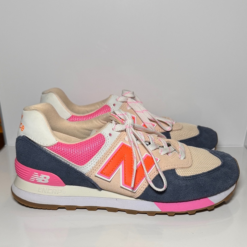 New Balance Women's Pink, Navy & Beige Retro Sneakers